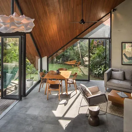 The River Studio Canggu  Bagian luar foto